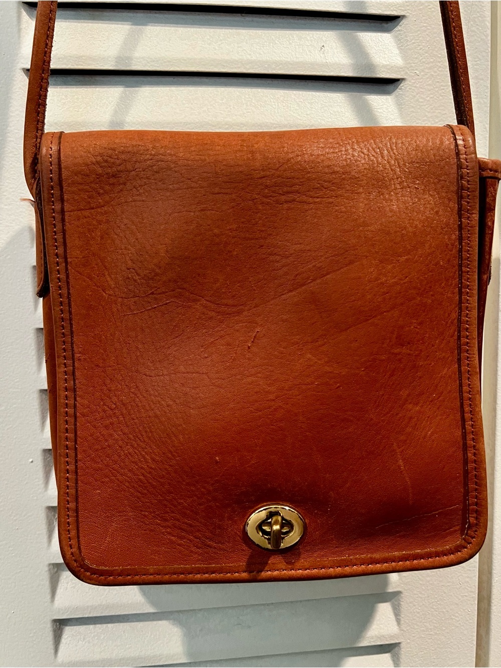 Vintage Classic Brown Leather Coach Bag - Picture 5 of 13